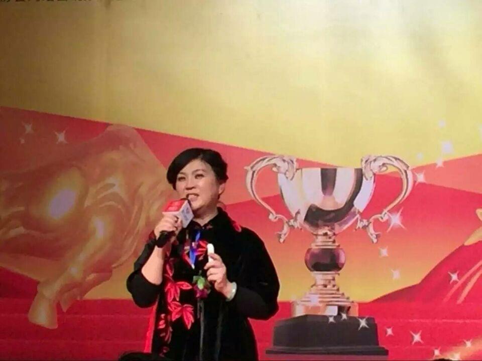 鋼模板讓愛傳遞